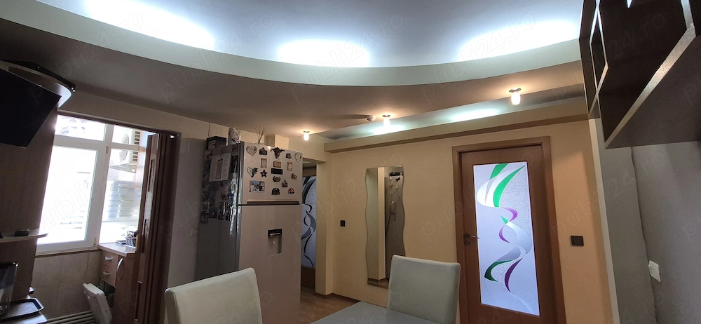 Proprietar direct - vand apartament 3 camere focsani ultracentral, zona gradina publica piata unirii