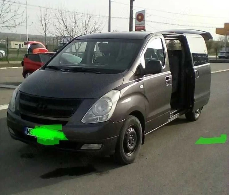 VIND DUBĂ MICROBUZ 8-Locuri Proprietar In Acte Motor 2500-Cm Diesel 