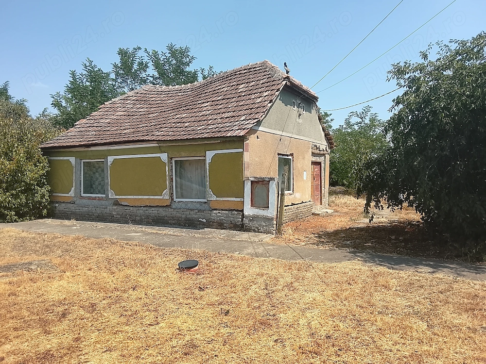 Vând teren in localitatea Bulgăruș 