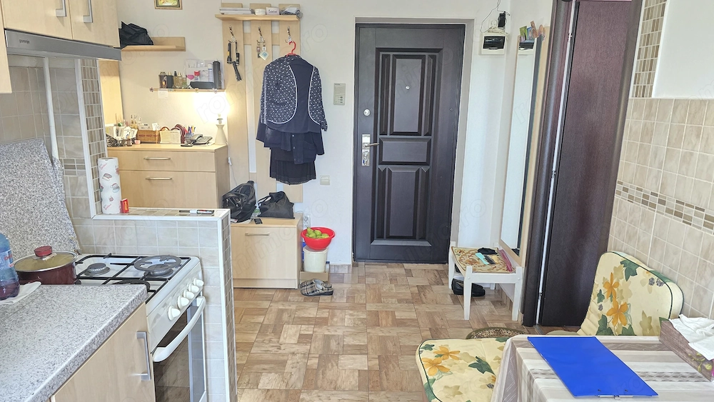 Vand sau Schimb apartament 2 camere decomandat in Deva, etaj 3,