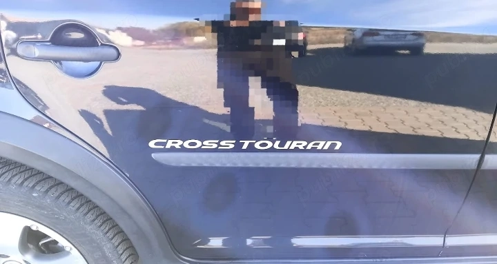 Cross touran 