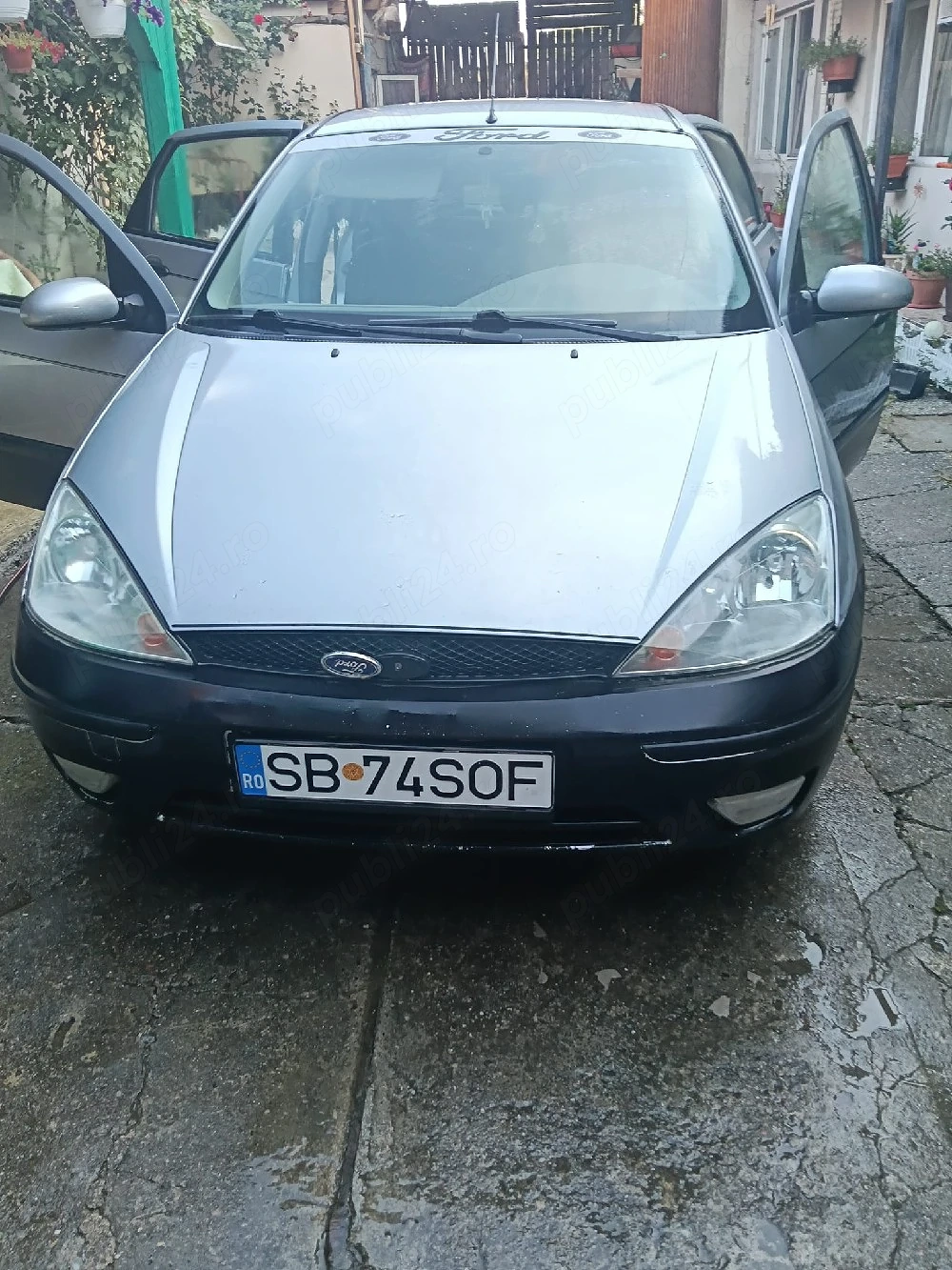 vând ford focus 