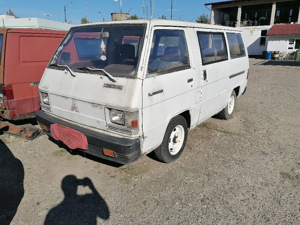 Vând microbuz Mitsubishi L300 camper 