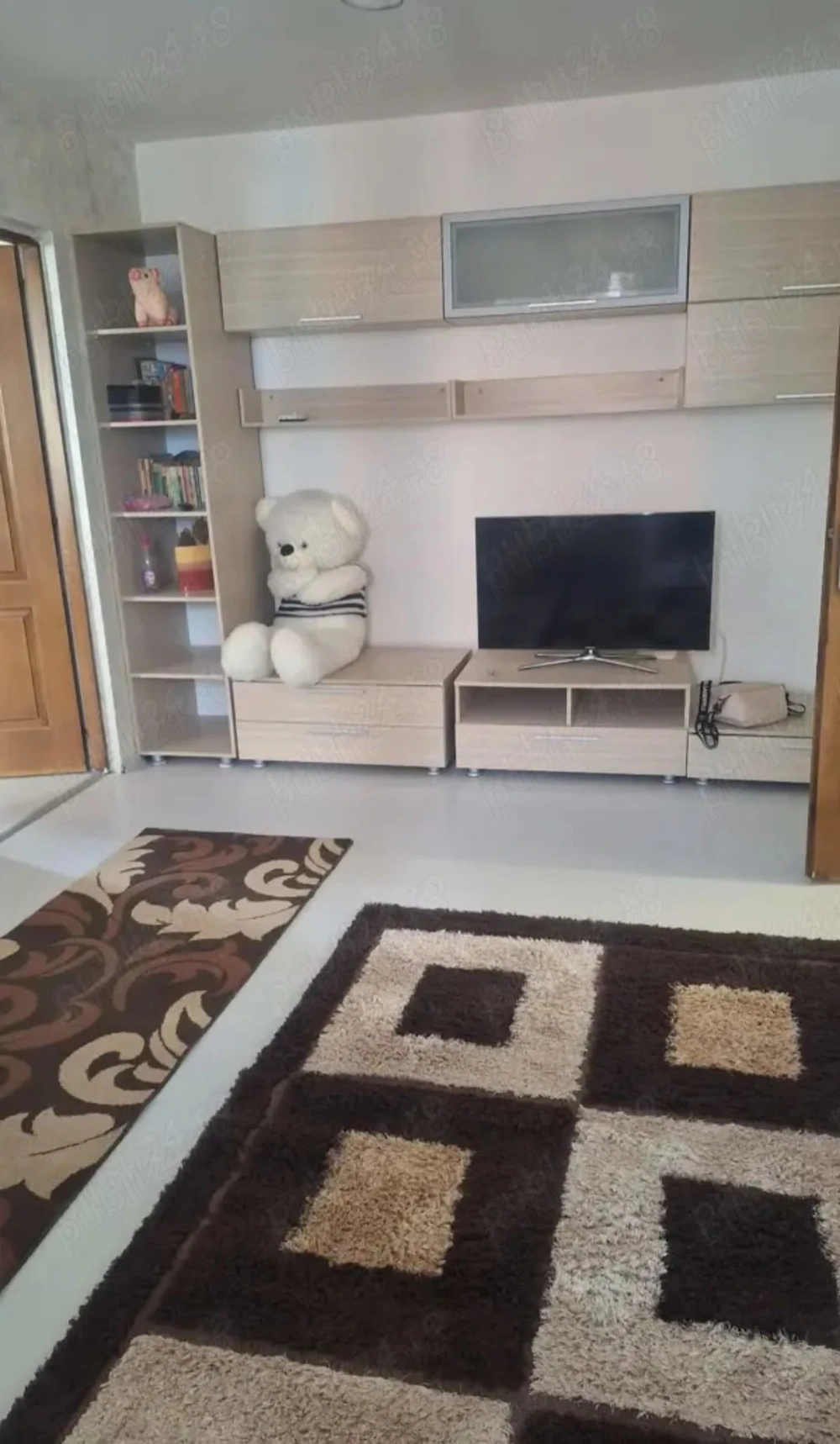 inchiriez apartament 2 camere in Bals