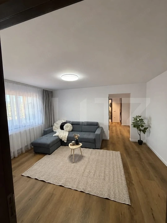 Apartament 3 camere, 73 mp, zona Lama