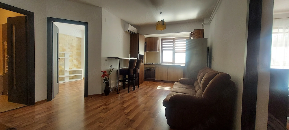 Persoana fizică închiriez apartament 3 camere modern, zona centrală Bucsinescu-Tudor