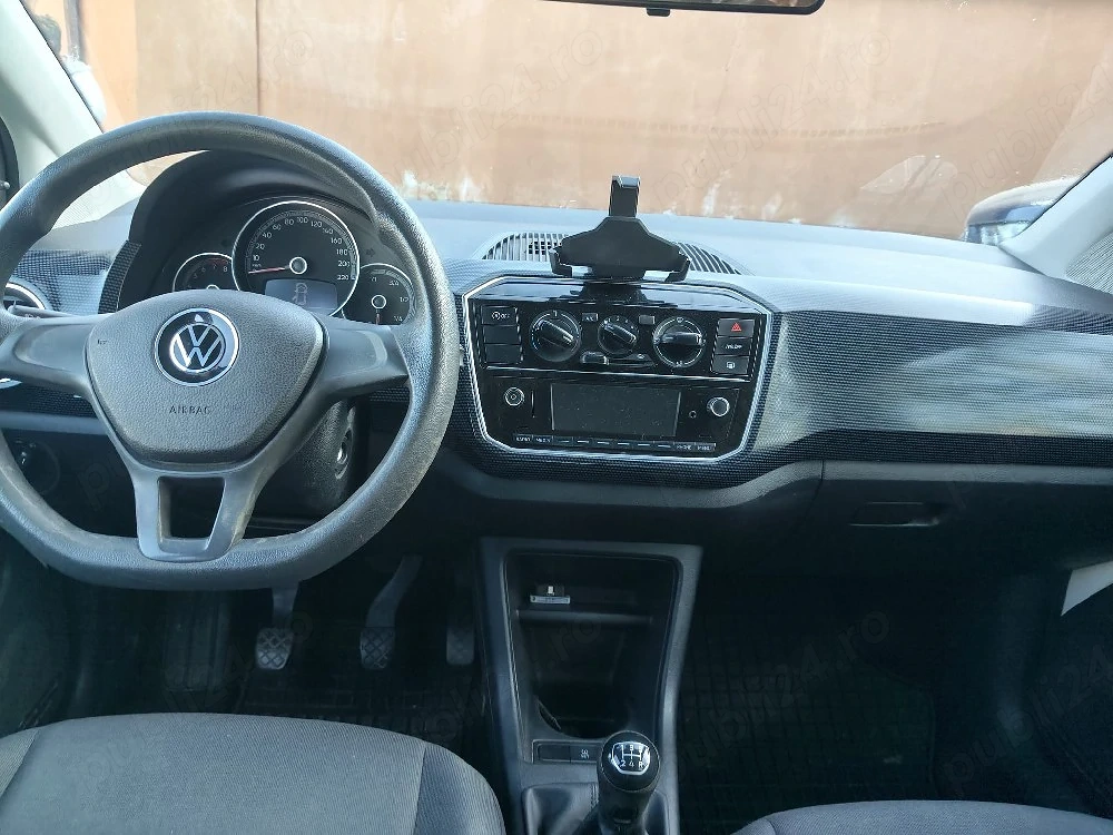 Vând Volkswagen up