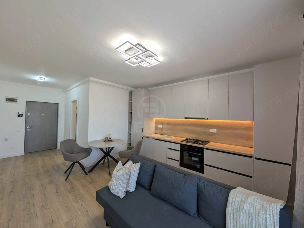 Inchiriere Apartament 2 camere semidecomandat, 40 mp, Eroilor