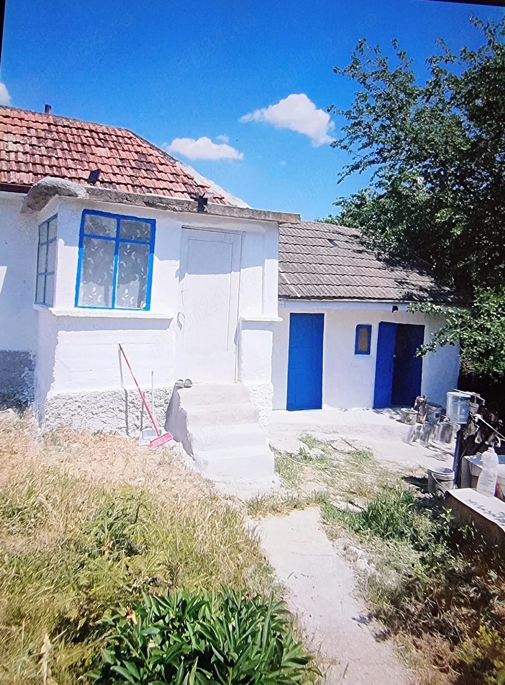Vand casa la tara