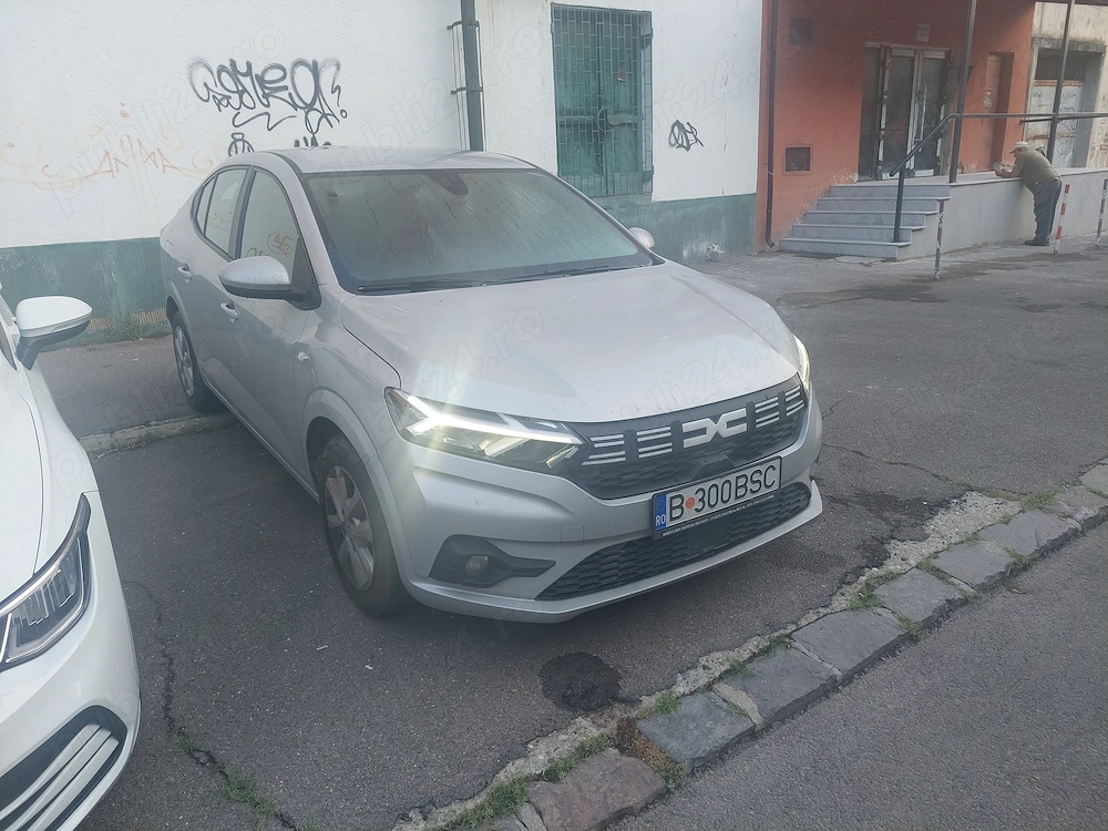 Vând Dacia Logan 2023