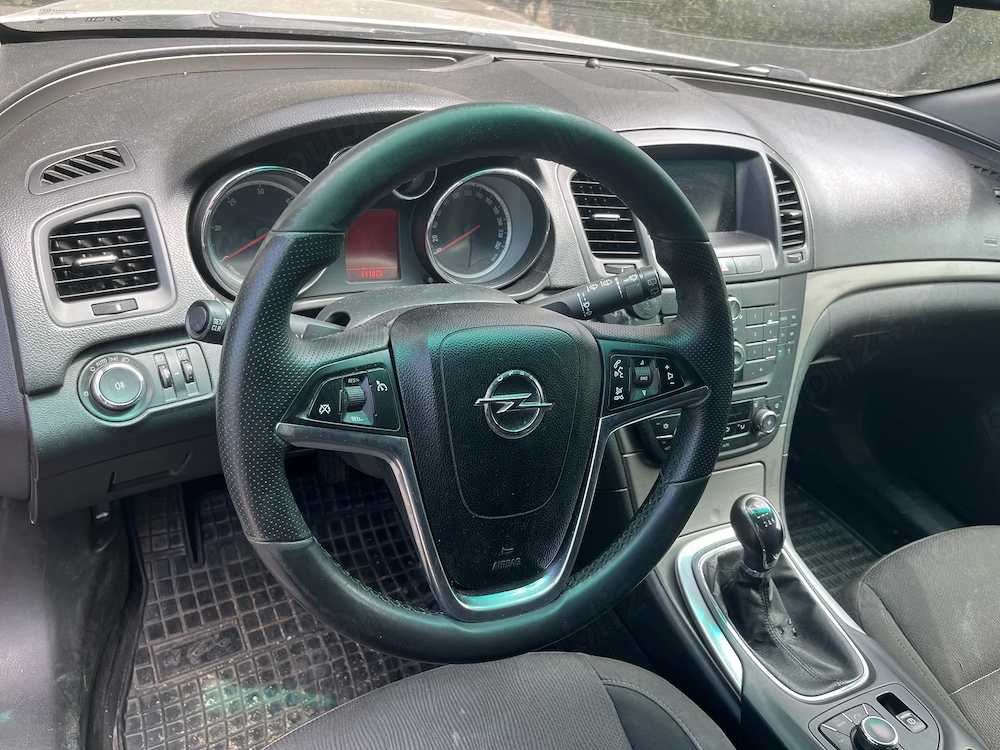 Vând autoturism Opel Insignia