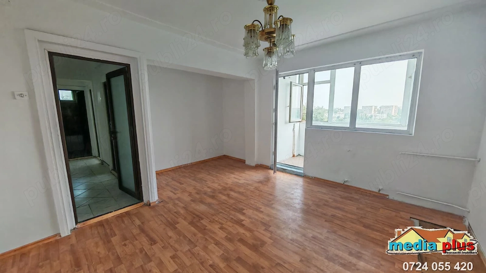 Apartament 3 camere decomandat de vânzare   Micro 19 