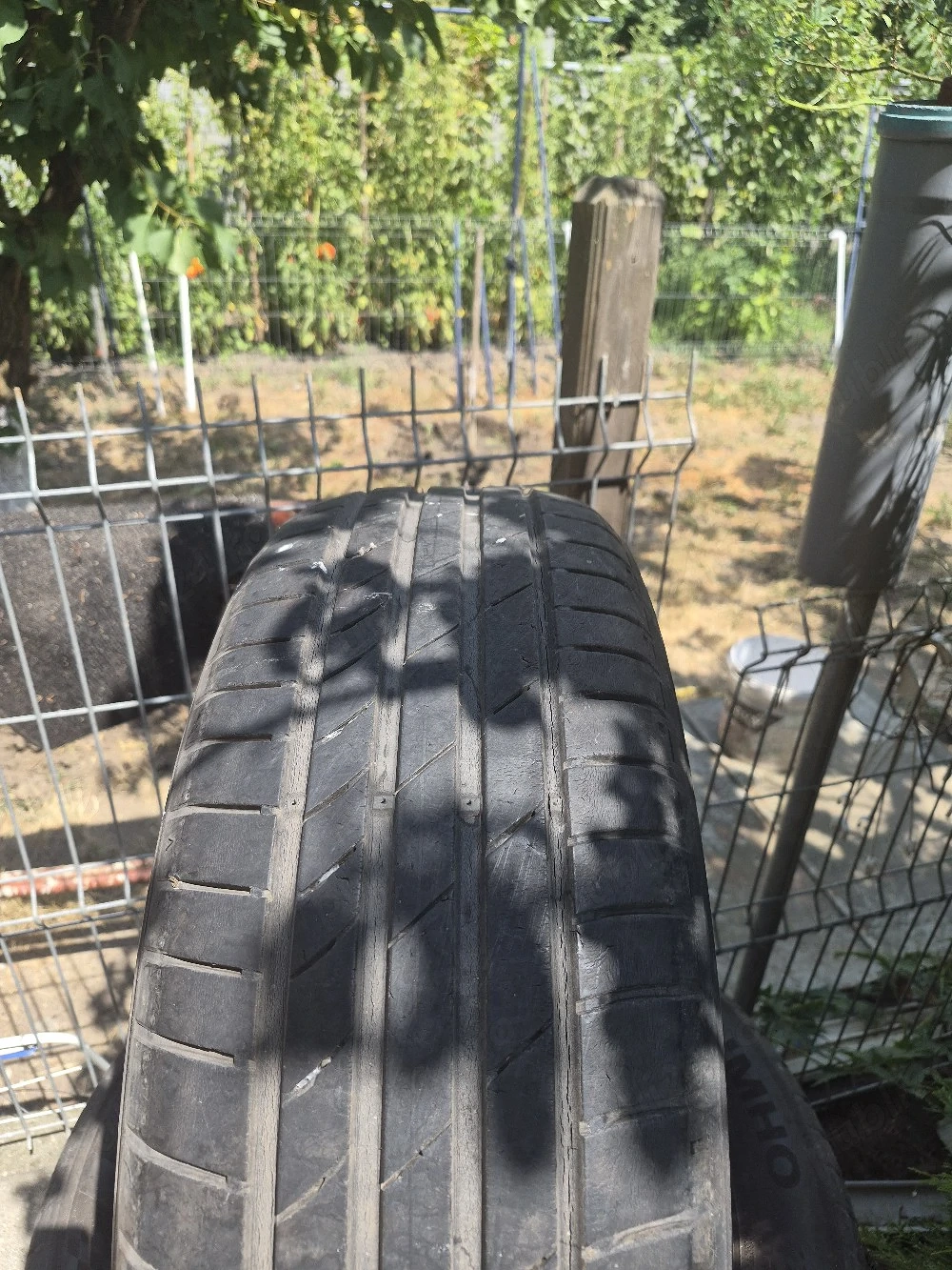 Vand 4 anvelope de vara Kumho 205/60/ R16 92v, fabricatie 11/2020 in stare buna.