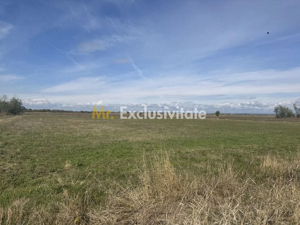 Teren Intravilan com. Ratesti