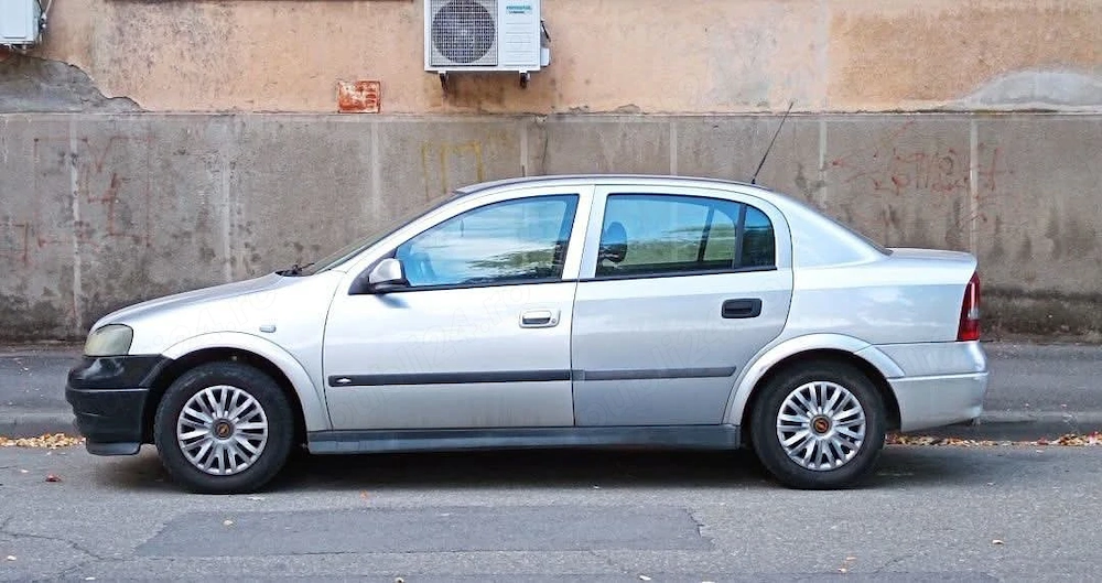 Vând Opel Astra G 1.6 16v, 2002, sedan, benzină