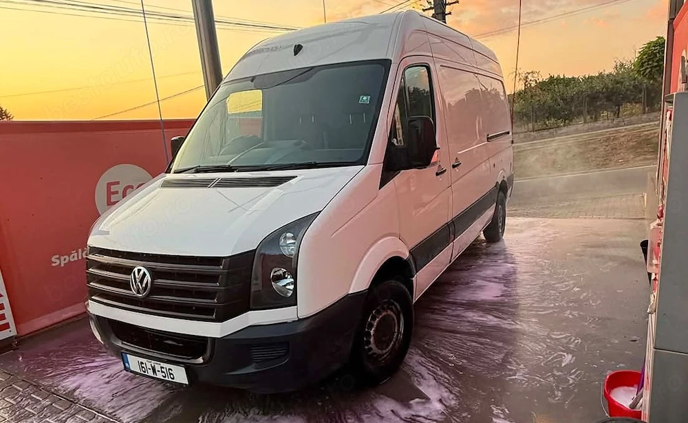 VW CRAFTER (mediu) - an 2016