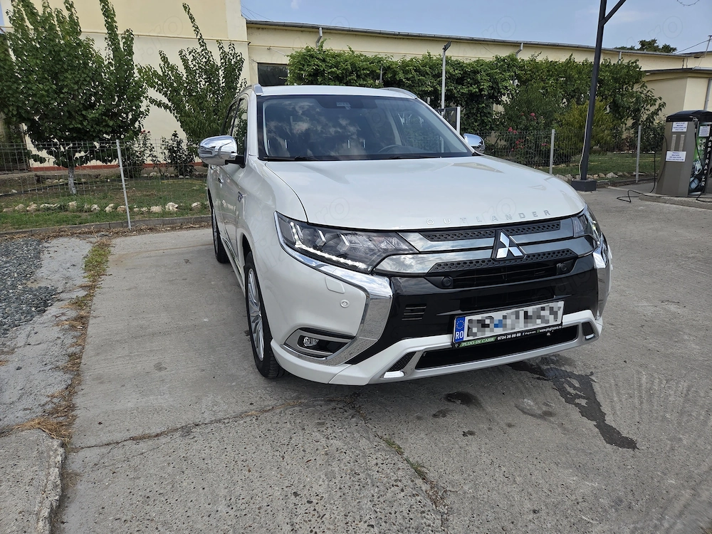 De vânzare: Mitsubishi Outlander PHEV Intense   05.2020