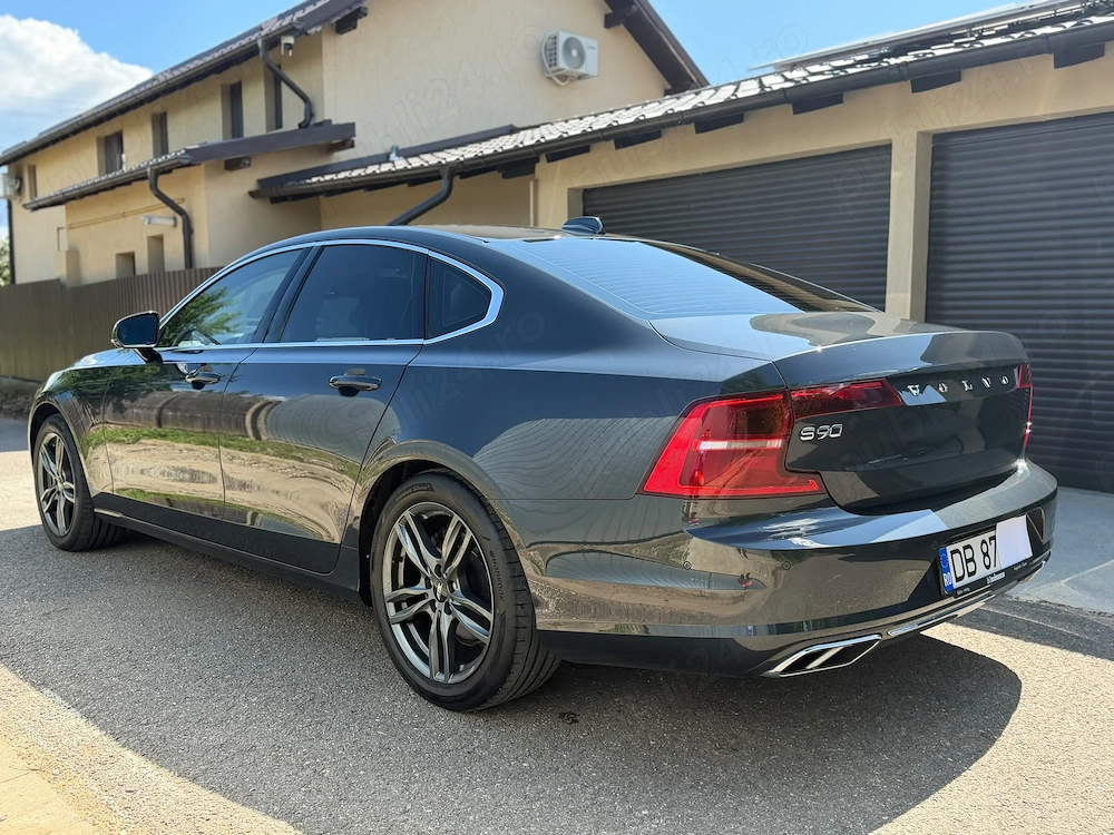 Volvo S90 D4 