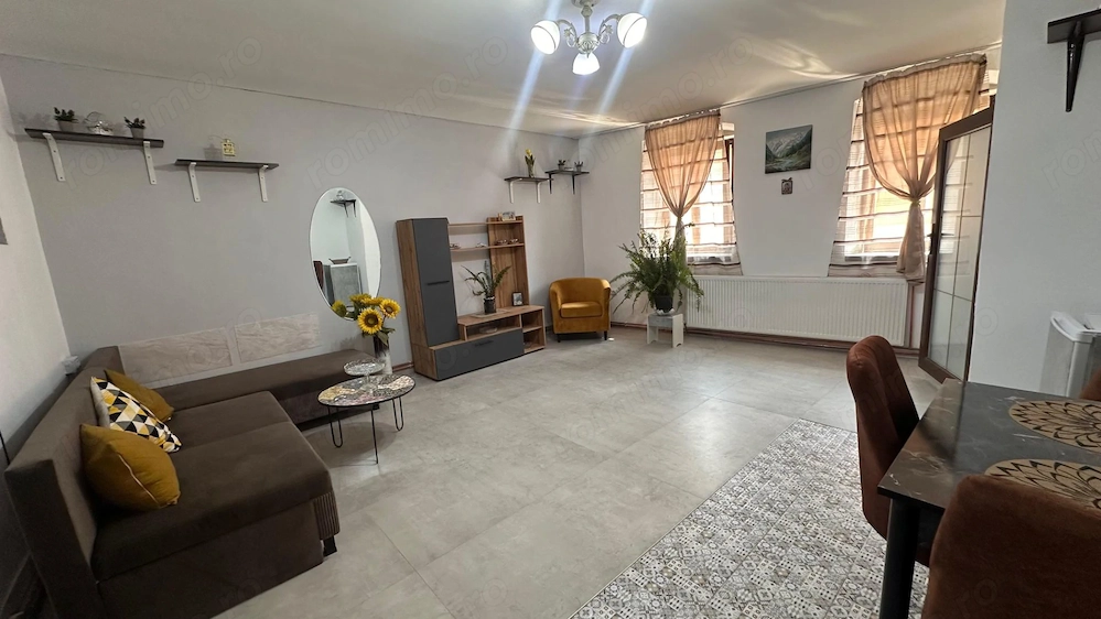 Apartament renovat 50mp zona 9 Mai