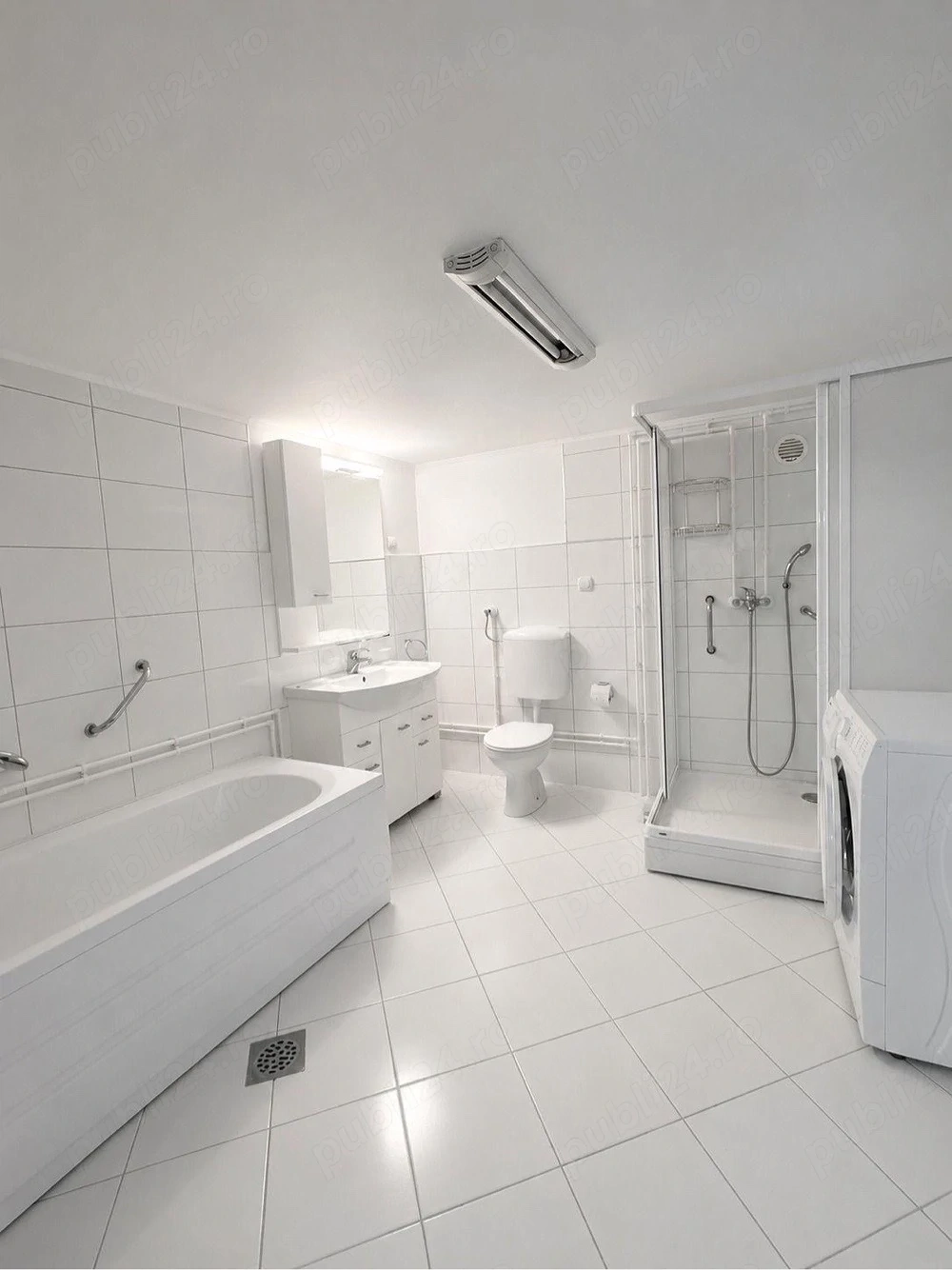 vand casa , 6 camere , 2 bai , curte , anexe .