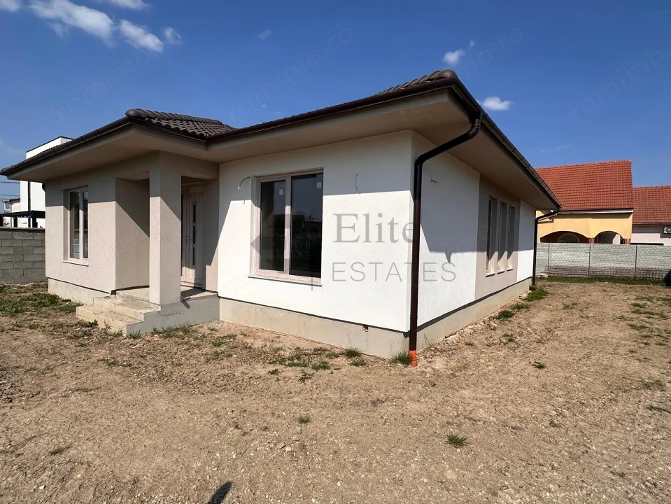 Casă de vânzare cu 4 camere în Sânmartin, Bihor