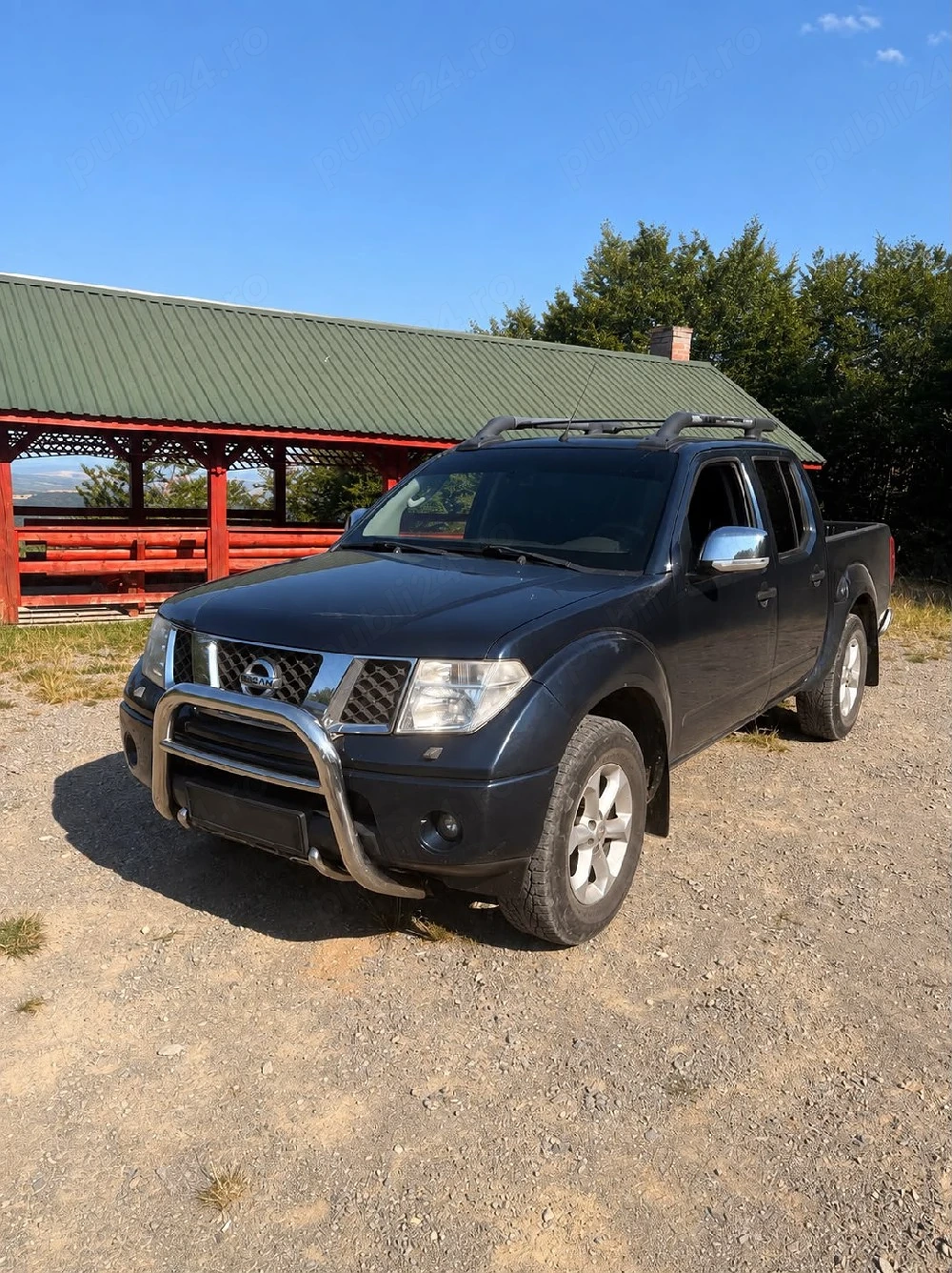 NISSAN Navara
