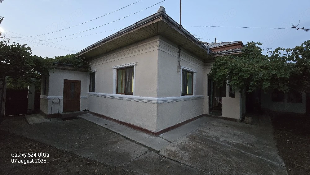 Vând Casă din cărămidă +teren in Rachiteni la jumătate de oră Roman