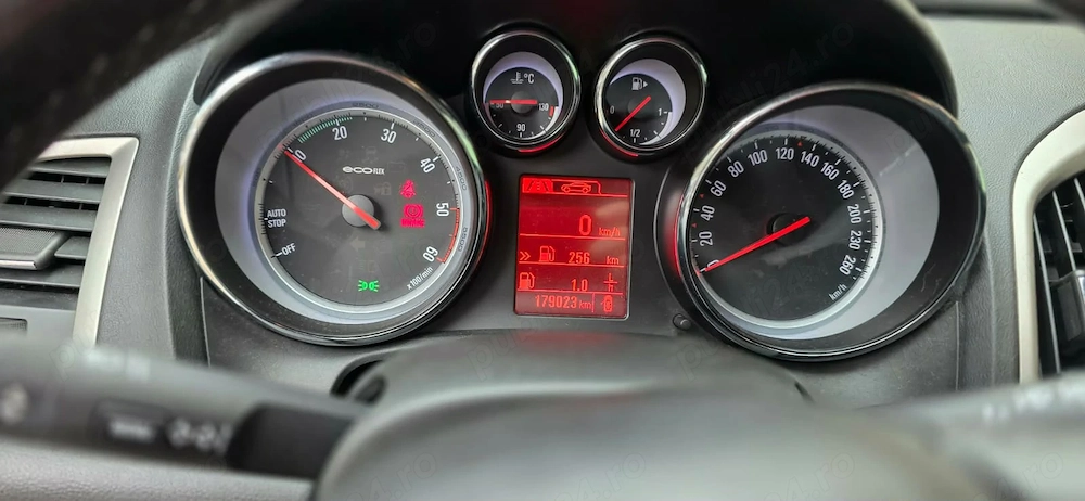Vând Opel Astra j