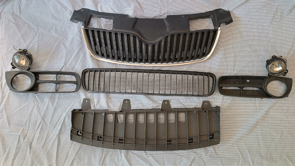 Set complet grila bara fata Skoda Fabia Mk2 (5J)