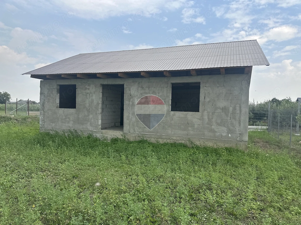 Casă nouă cu 3 camere | Slobozia (Roznov) | Oportunitate de investiție