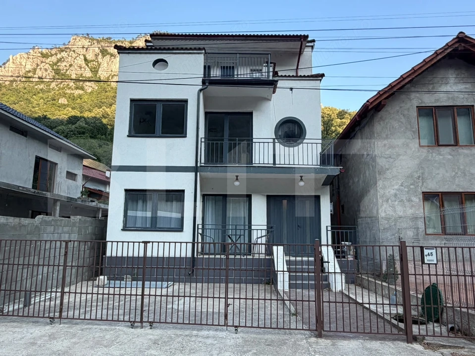 Vila de vacanta , Baile Herculane