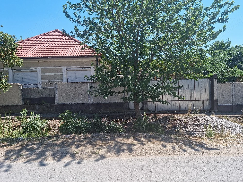 Casa de vanzare