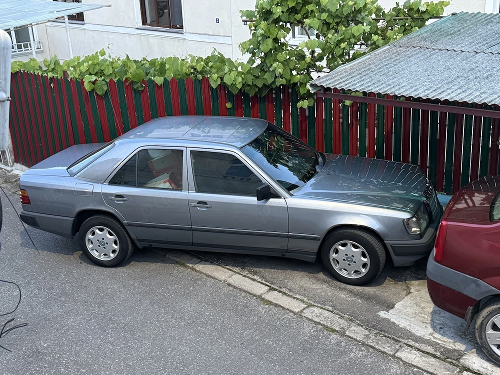 Mercedes-Benz W124 300D   Oldtimer 