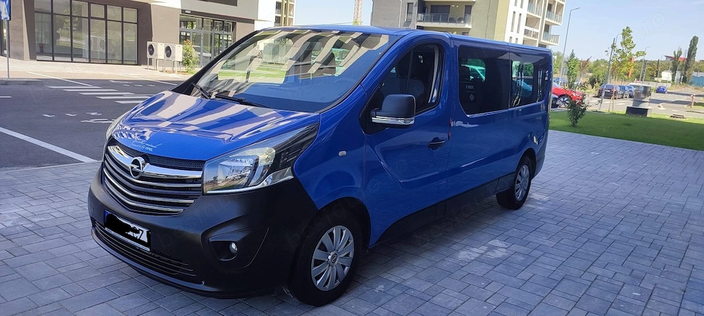 8+1 LOCURI AN 2018 MOT 1.6 dci euro 6. inmatriculat acte la zi
