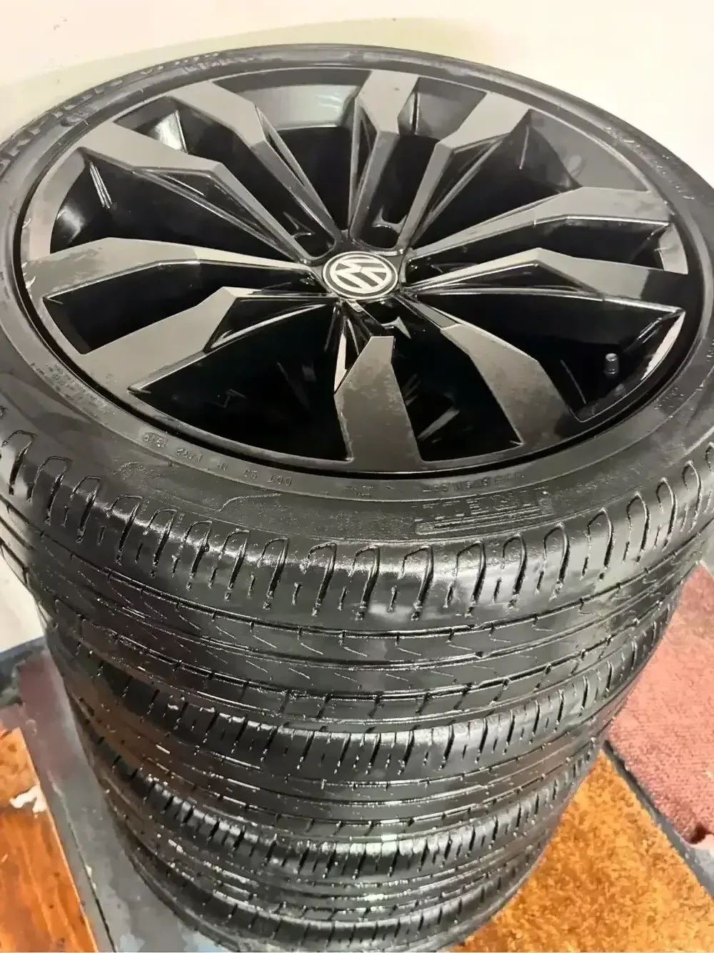 vand/ schimb jante VW Tiguan r20