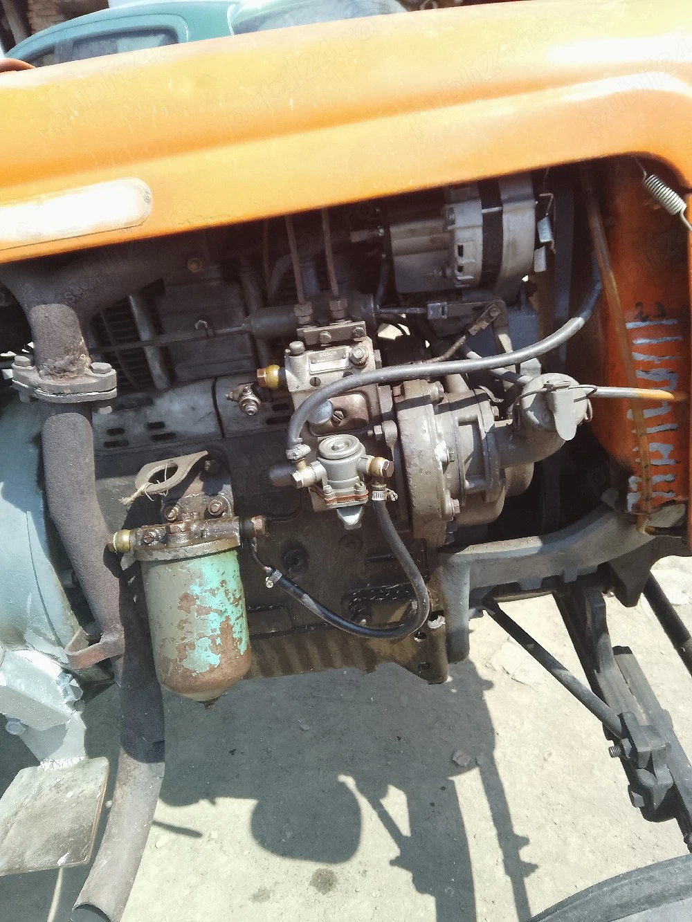 Vand tractor în perfecta stare de funcționare 