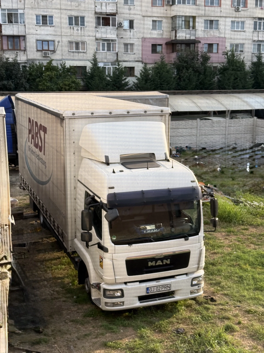 Angajez șofer categoria C pentru camion 7,5 tone