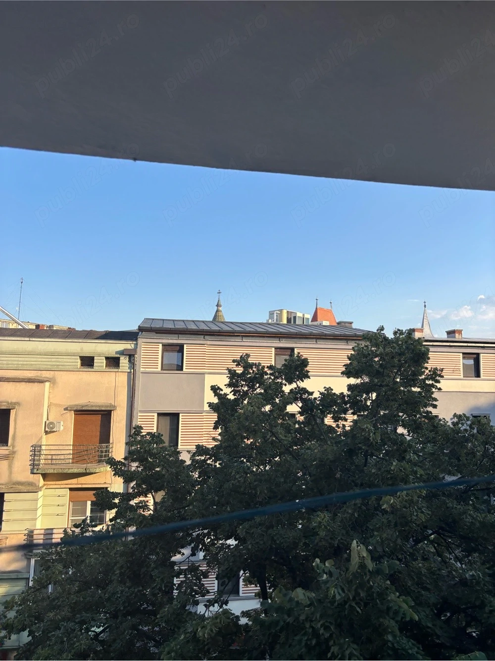 apartament cu 3 camere de inchiriat in piata victoriei