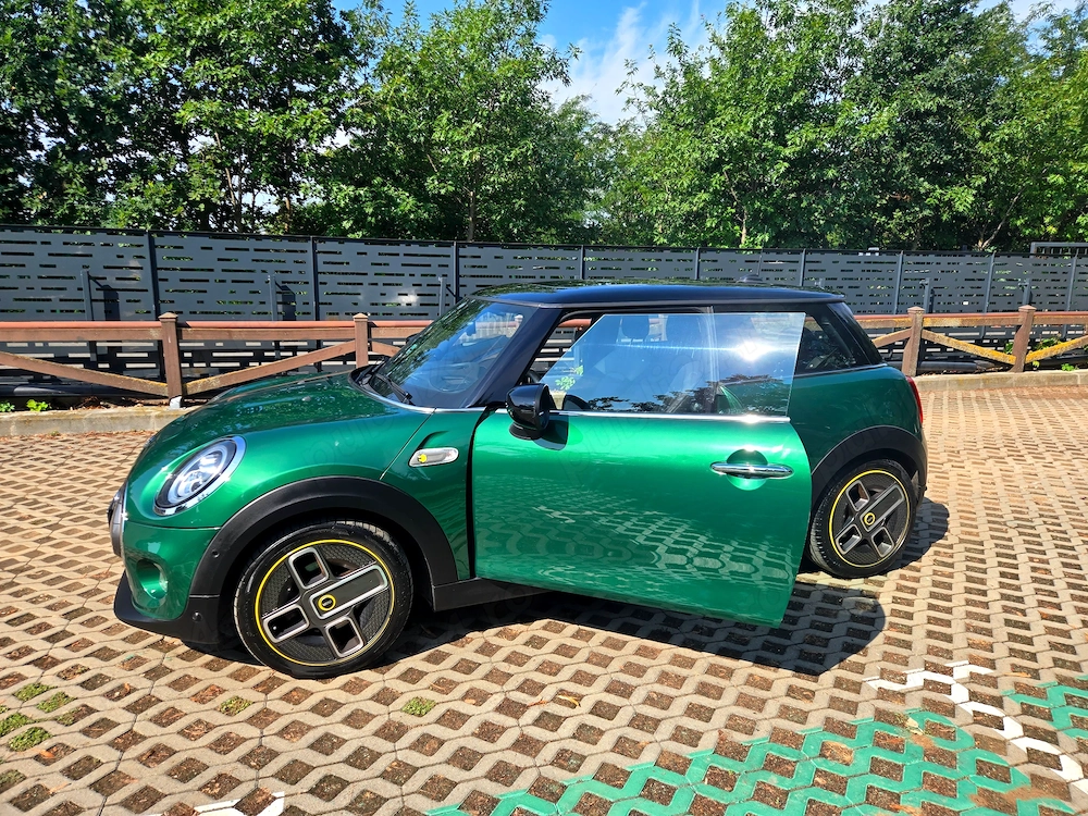 MINI Cooper SE Electric 2021   British Racing Green, trapă panoramică, primul proprieta
