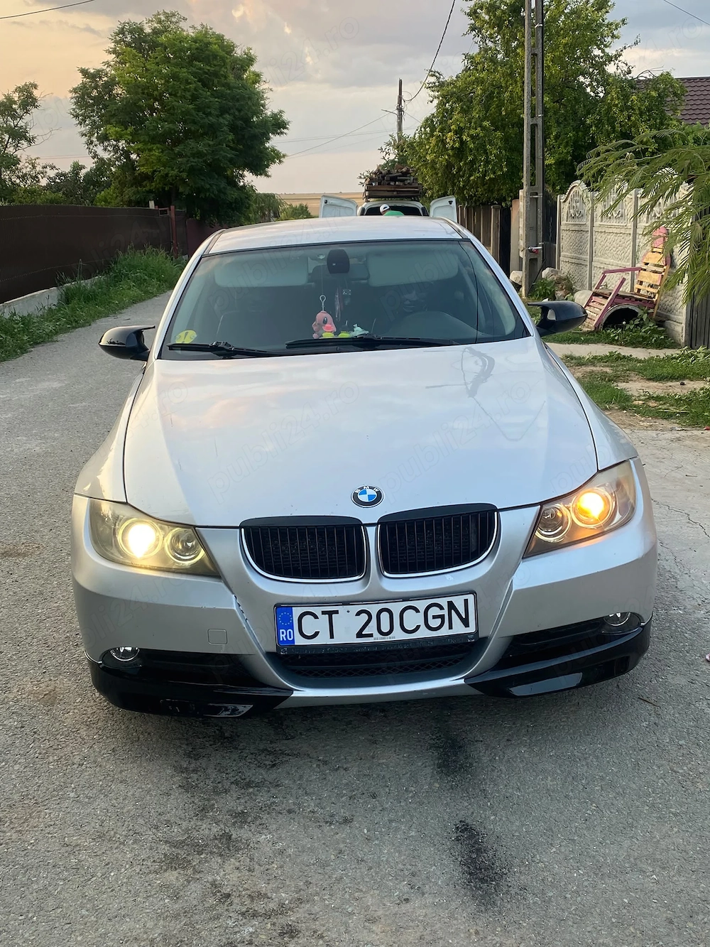 Vând BMW 320d an 2005