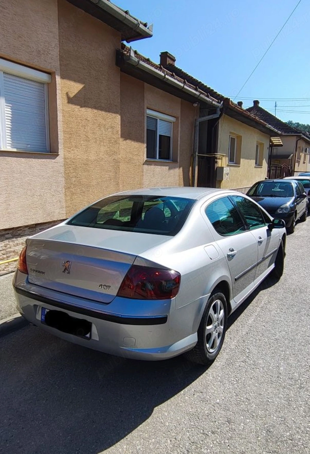 Vând Peugeot 407 foarte bine întreținut 