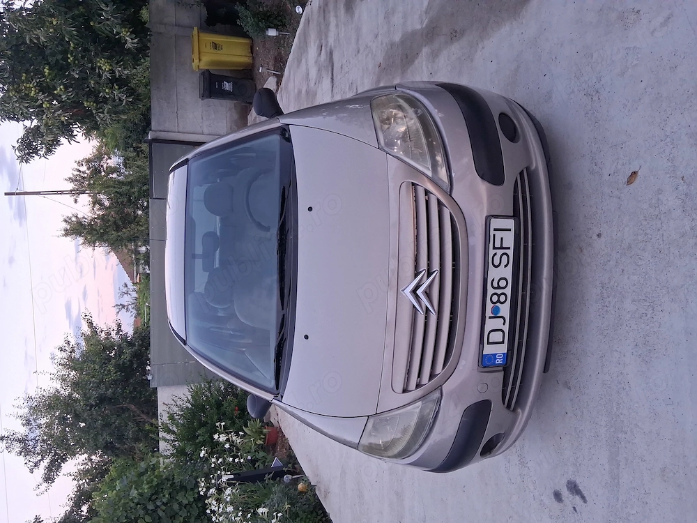 Vând Citroen C3