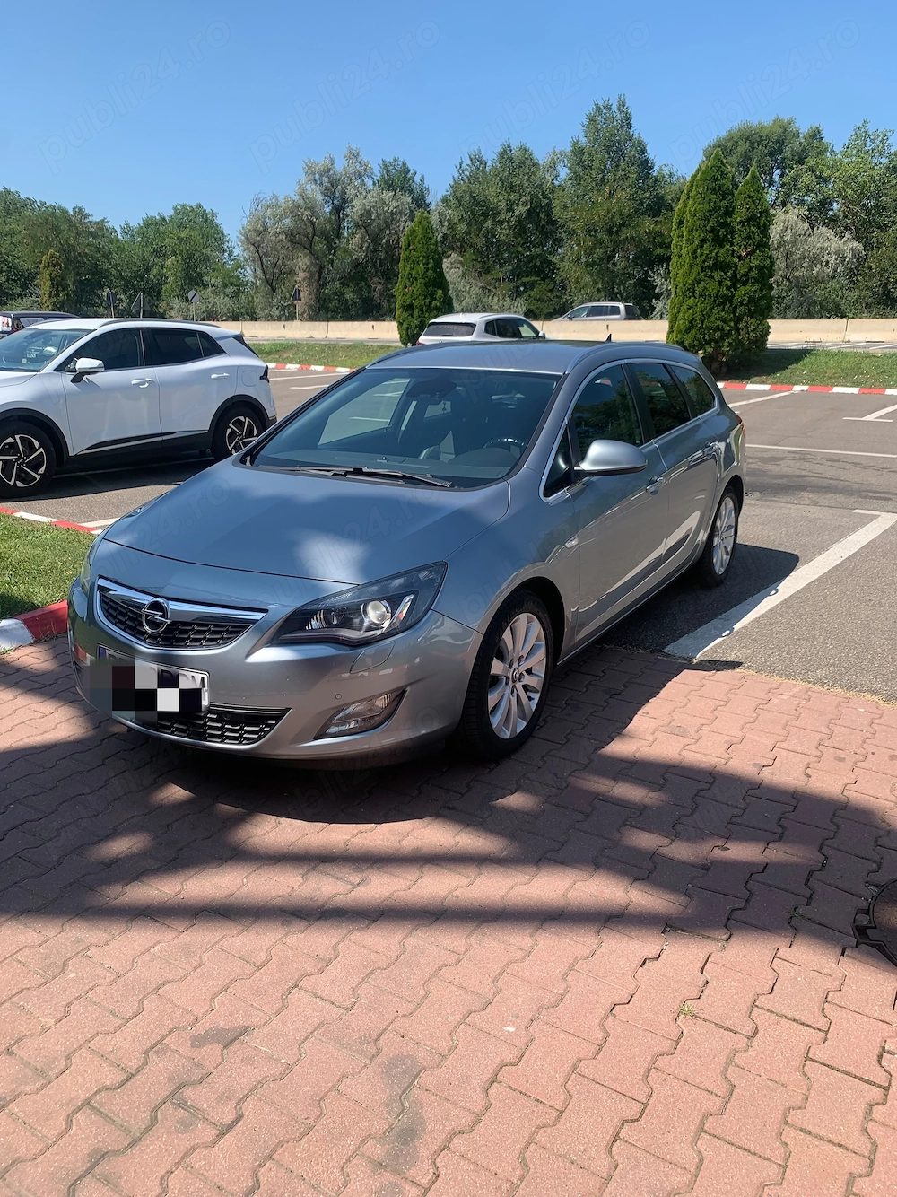 Vând Opel Astra J