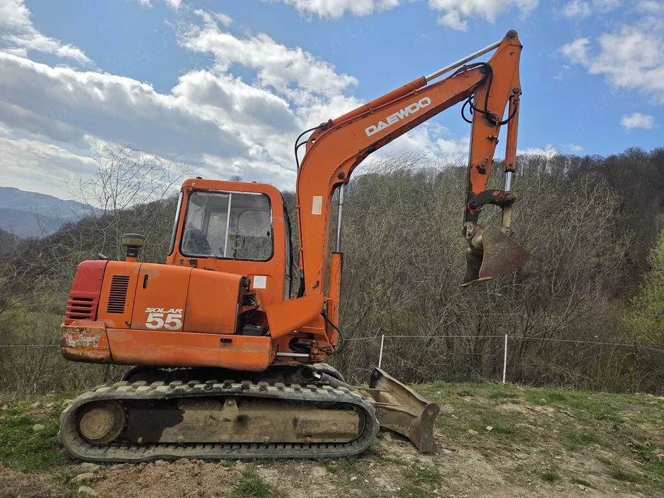 Excavator Daewoo 5 tone mini
