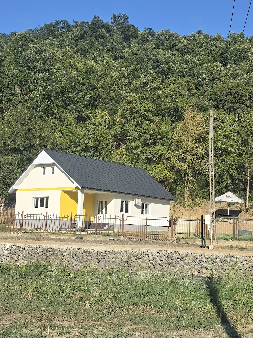 Casa de vânzare in Leșnic 