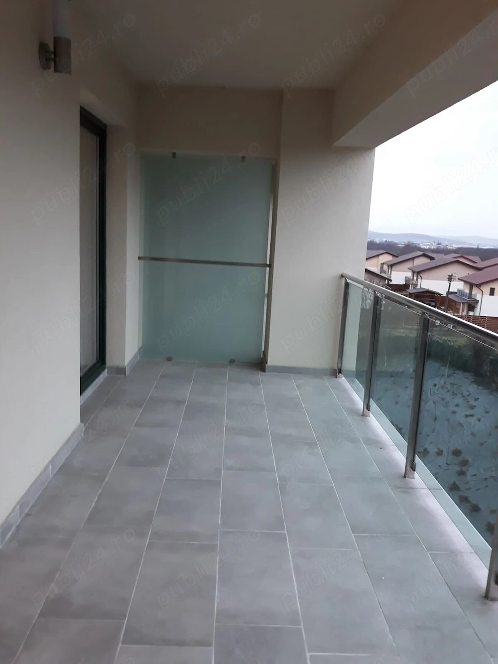 Inchiriez apartament doua camere in Complexul VIVA-CITY