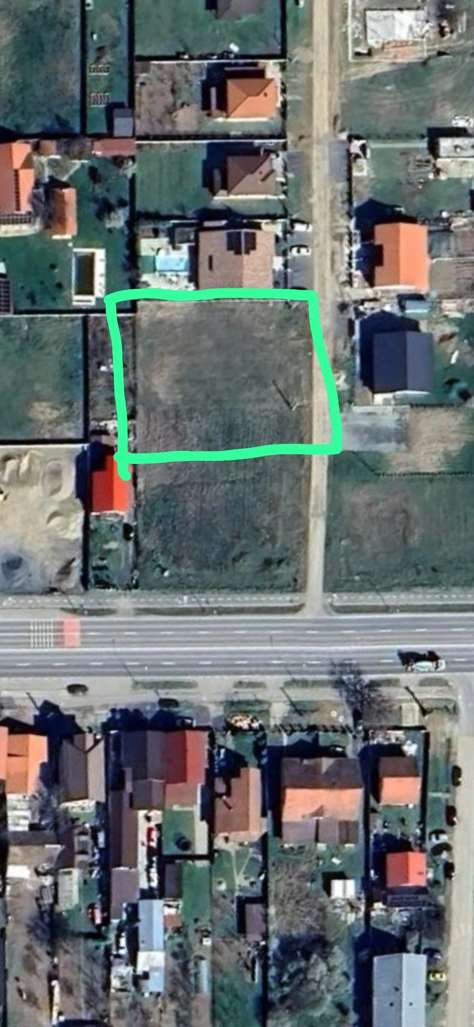 Proprietar, vand teren servicii P+2E+M langa drumul judetean