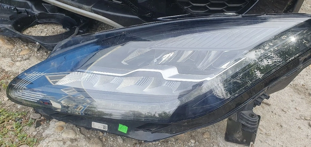 Far stanga dreapta LED Jaguar E-Pace J9C313W029DD J9C3-13W030-DD J9C313W029DD J9C3-13W030-DD