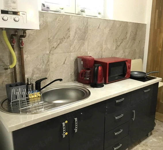 Închiriez cameră în apartament la casă