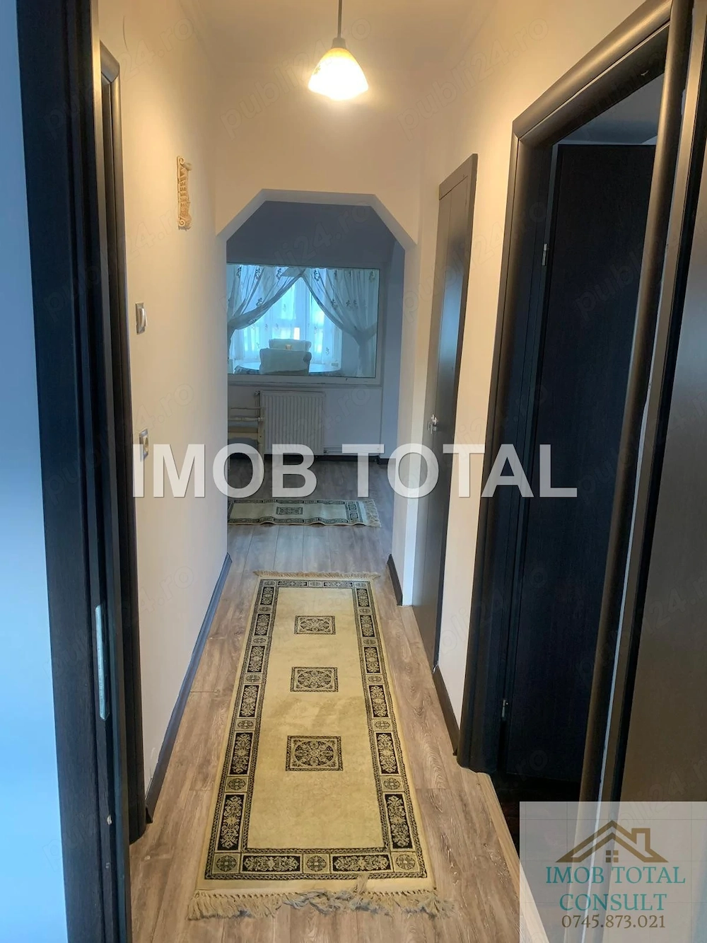 Apartament 3 camere Ultracentral , zona Casa Cartii